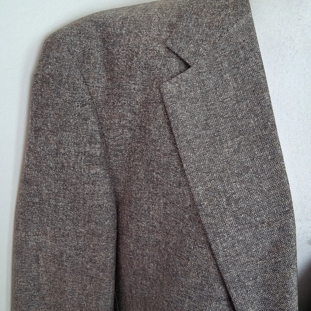 Burberry’s Houndstooth Sport Coat In Brown Wool Union Made USA Size 44L
